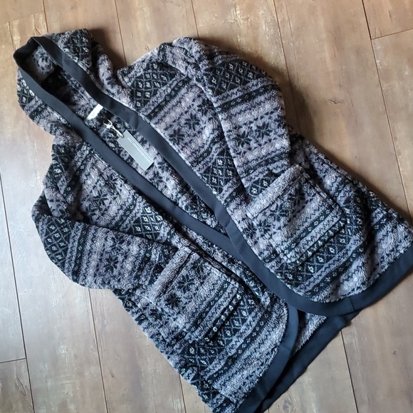 Extra fluffy Berkshire robe nordic black women's size small - Picture 2 of 11